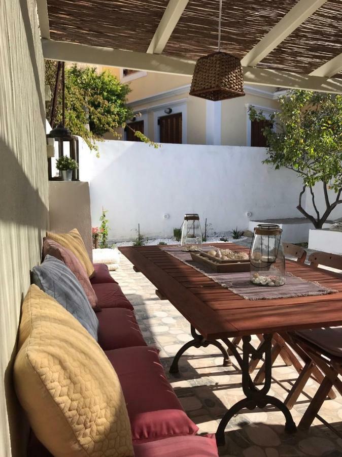 Villa Yalitzi Sými Esterno foto