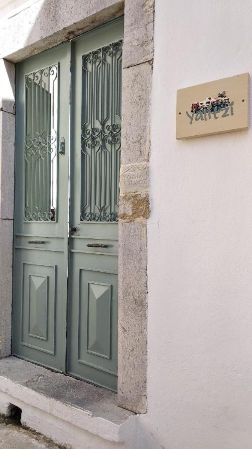Villa Yalitzi Sými Esterno foto